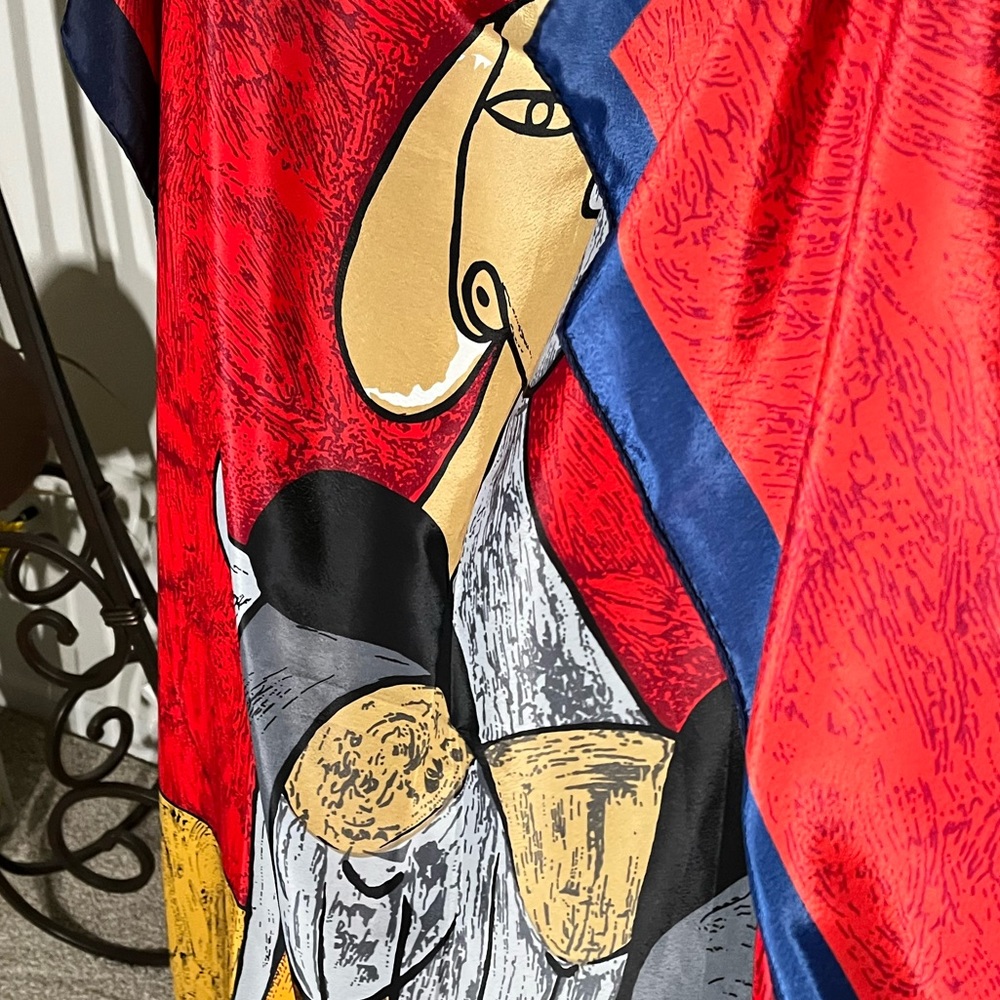 🟤REINE SEIDE PRE-LOVED AUTHENTIC ARTFUL 90’S PICASSO 100% SILK SQUARE SCARF - Picture 7 of 8